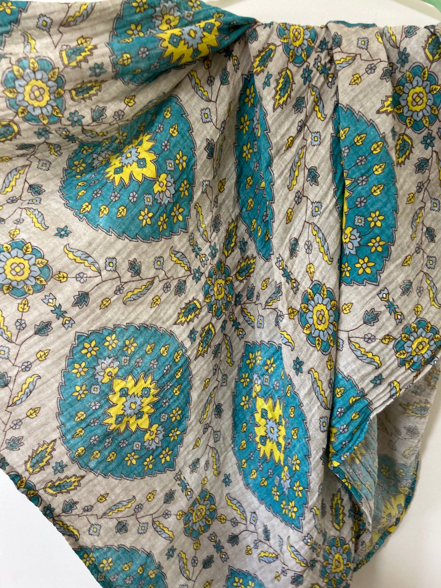 POP YA TOT - Muslin Swaddle- A MAGIC CARPET