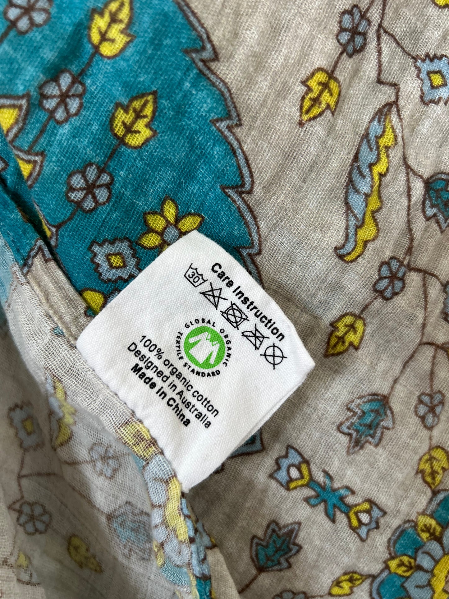 POP YA TOT - Muslin Swaddle- A MAGIC CARPET