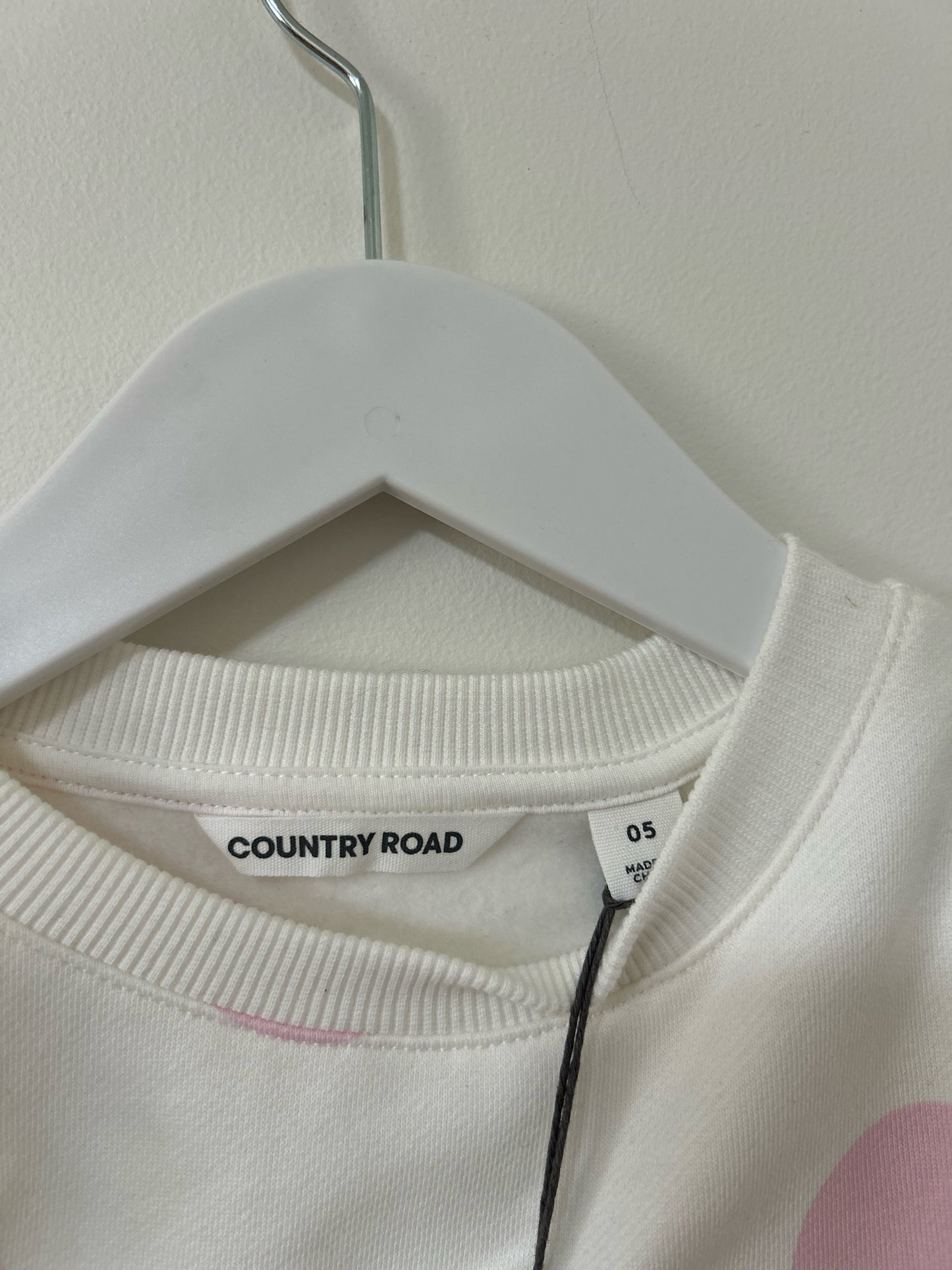 Country Road - Cotton Sweat in Pink Spot (5)