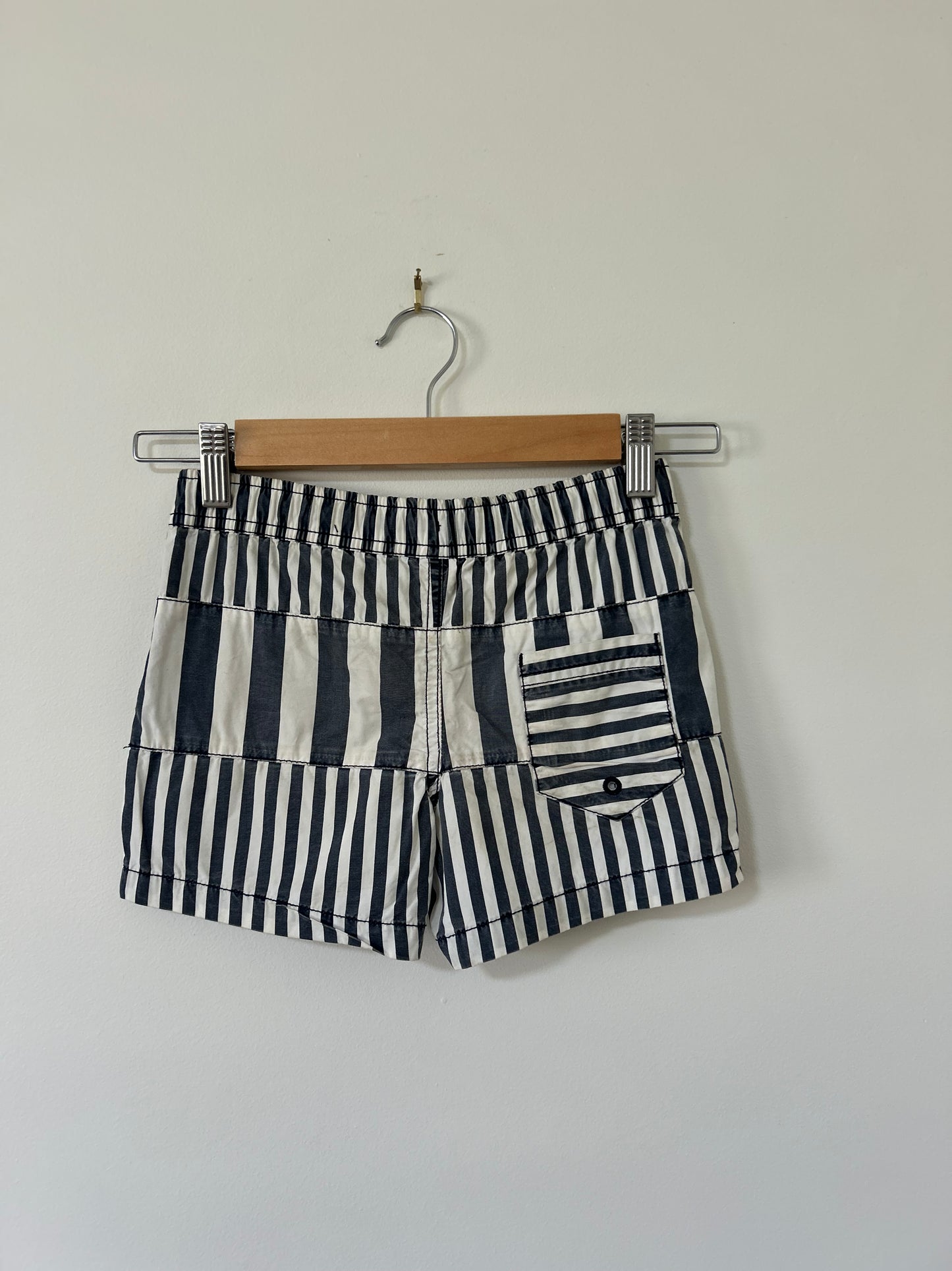 Country Road - Stripe Togs (5)