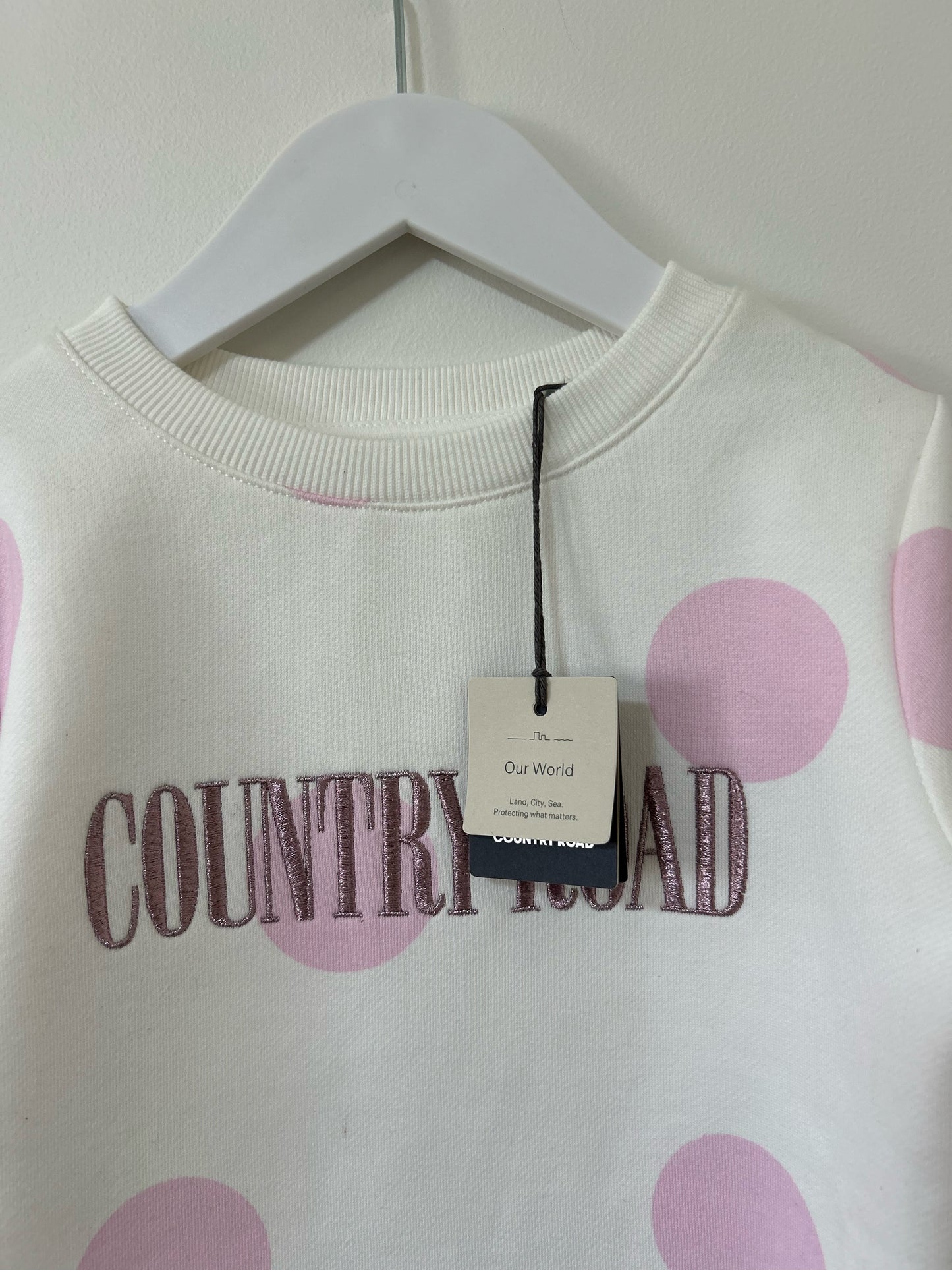 Country Road - Cotton Sweat in Pink Spot (5)